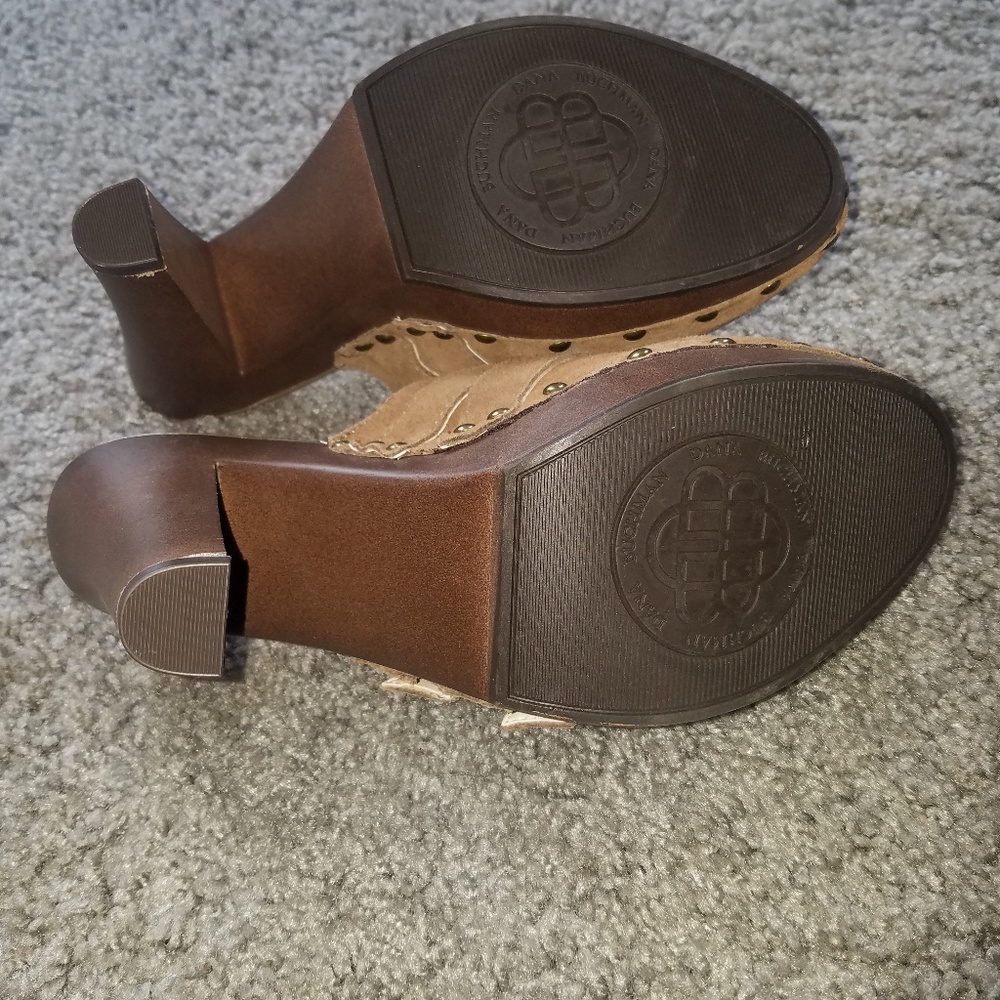 Dana Buchman Suede Booties, size 8 - Picture 3 of 4